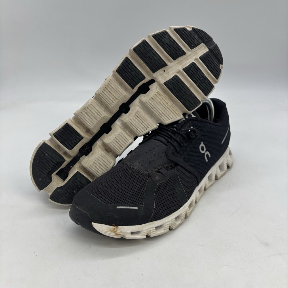 On Cloud 5 Shoes Womens 10.5 Black White Athletic Running 59.98904